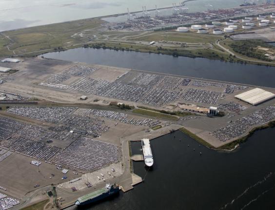 Vue aérienne du terminal roulier de HAROPA  - Port du Havre